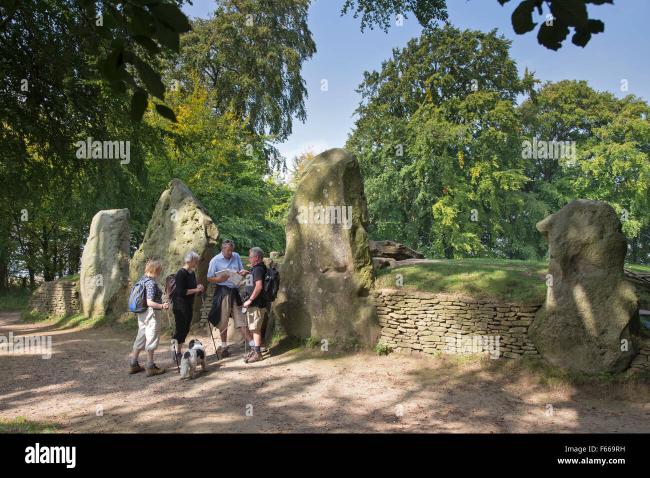 Wayland Schmiede eine neolithische lange Barrow und Kammer Grab Website, Oxfordshire, England, UK Stockfoto