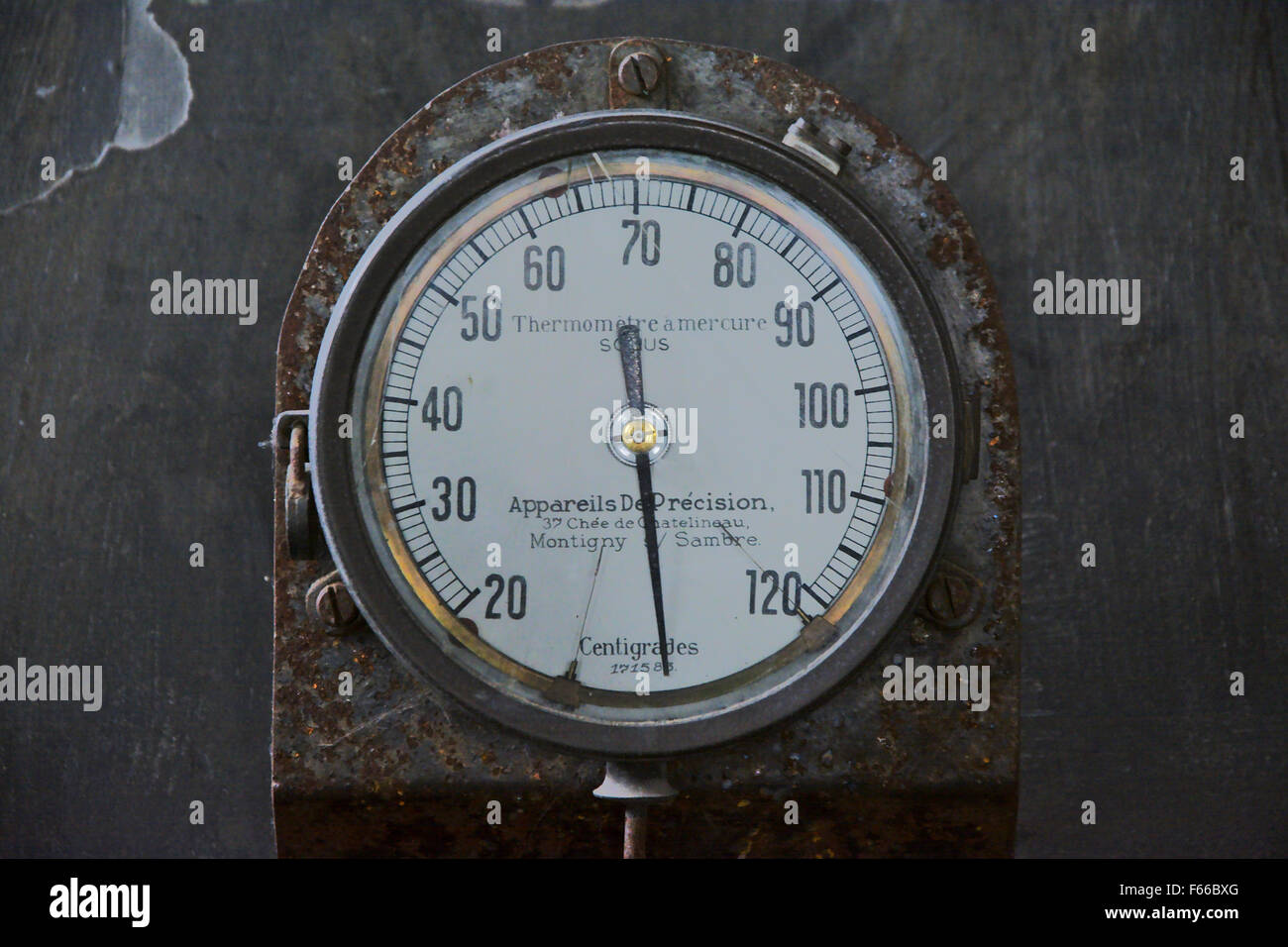 Alte industrielle thermometer Stockfoto