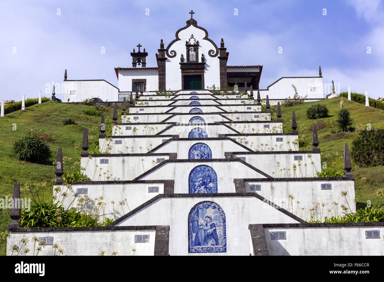 Das marianische Heiligtum von Nossa Senhora da Paz, Our Lady Peace Kapelle in Vila Franca Do Campo, São Miguel, Azoren, Portugal Stockfoto