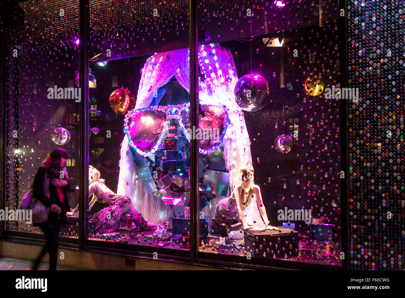 Harvey Nichols 2015 Weihnachtsfenster, London. Stockfoto