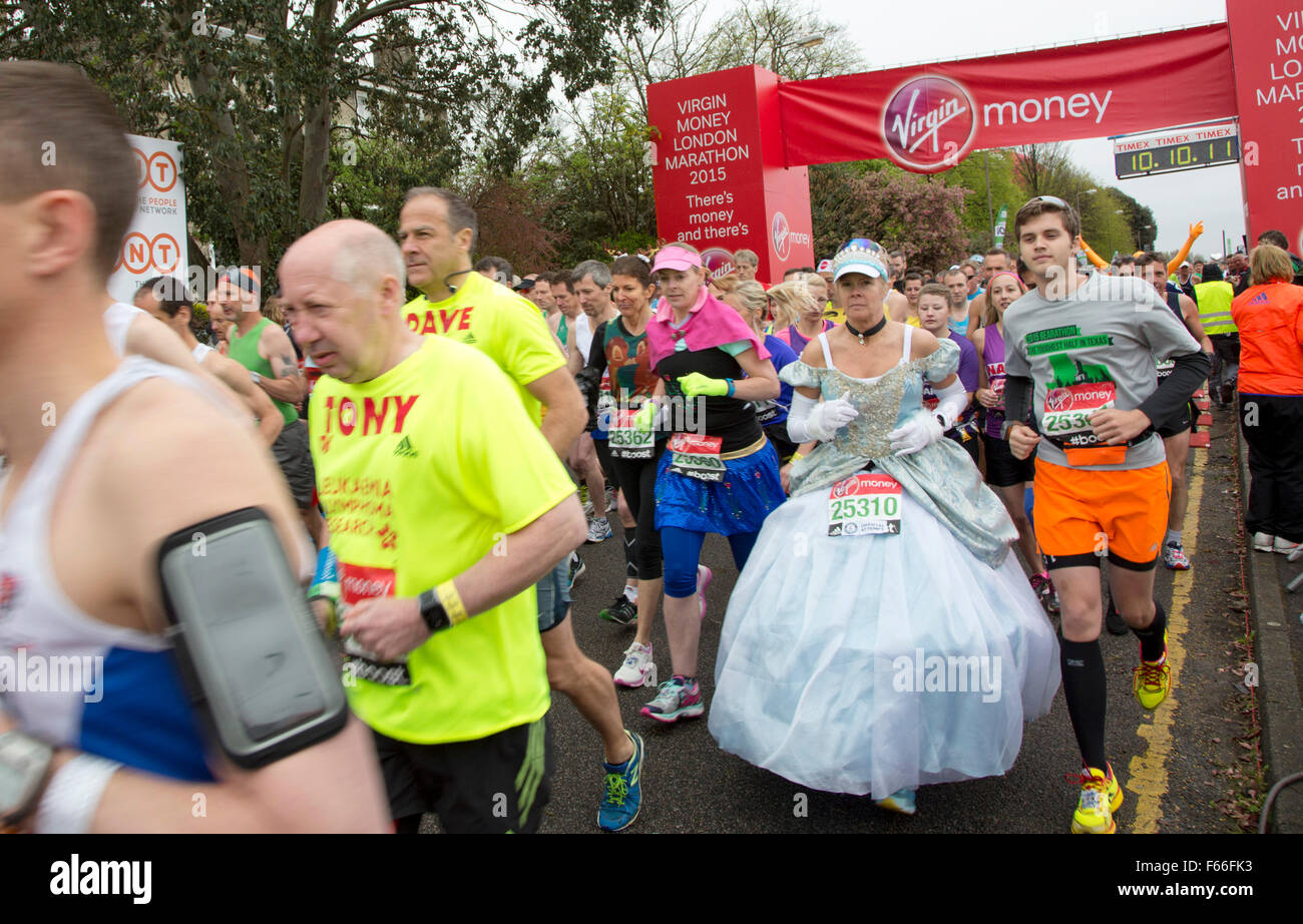 Der London-Marathon Startzeile 2015 Stockfoto