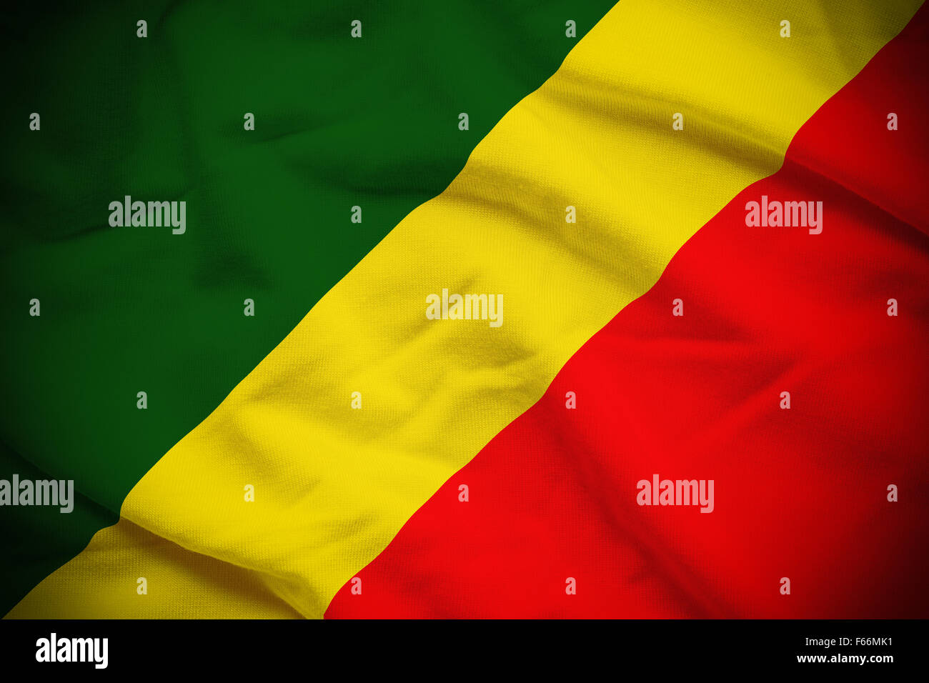 Wellig und wellige Nationalflagge der Republik Kongo Hintergrund. Stockfoto