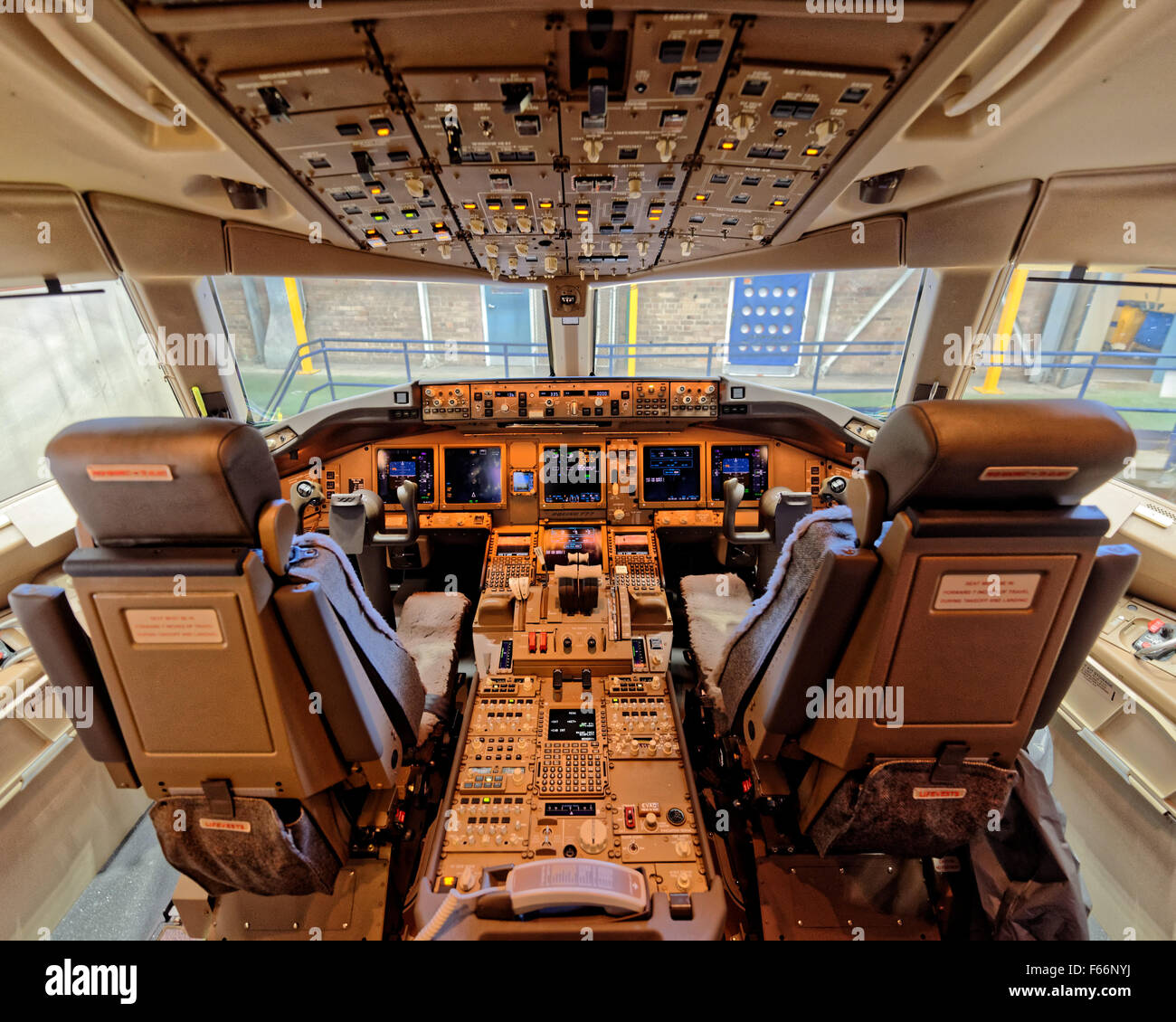 Boeing 777 300er Stockfotos Boeing 777 300er Bilder Alamy