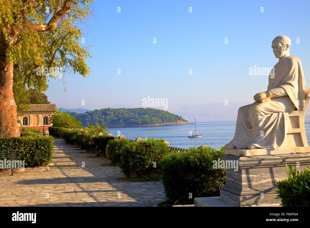 Statue von Frederick North, 5. Earl of Guilford In Boschetto Gärten, Altstadt von Korfu, Corfu, Ionische Inseln, griechische Inseln Stockfoto