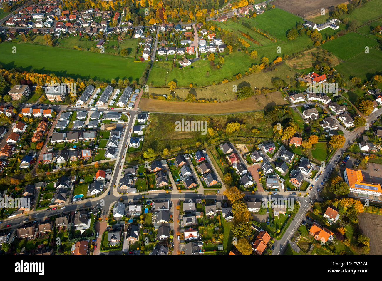 Baugebiet, Grüner Winkel auf einer alten Deponie Verdacht, Ruhr und Umgebung, Nordrhein-Westfalen, Deutschland, Europa-Antenne Stockfoto
