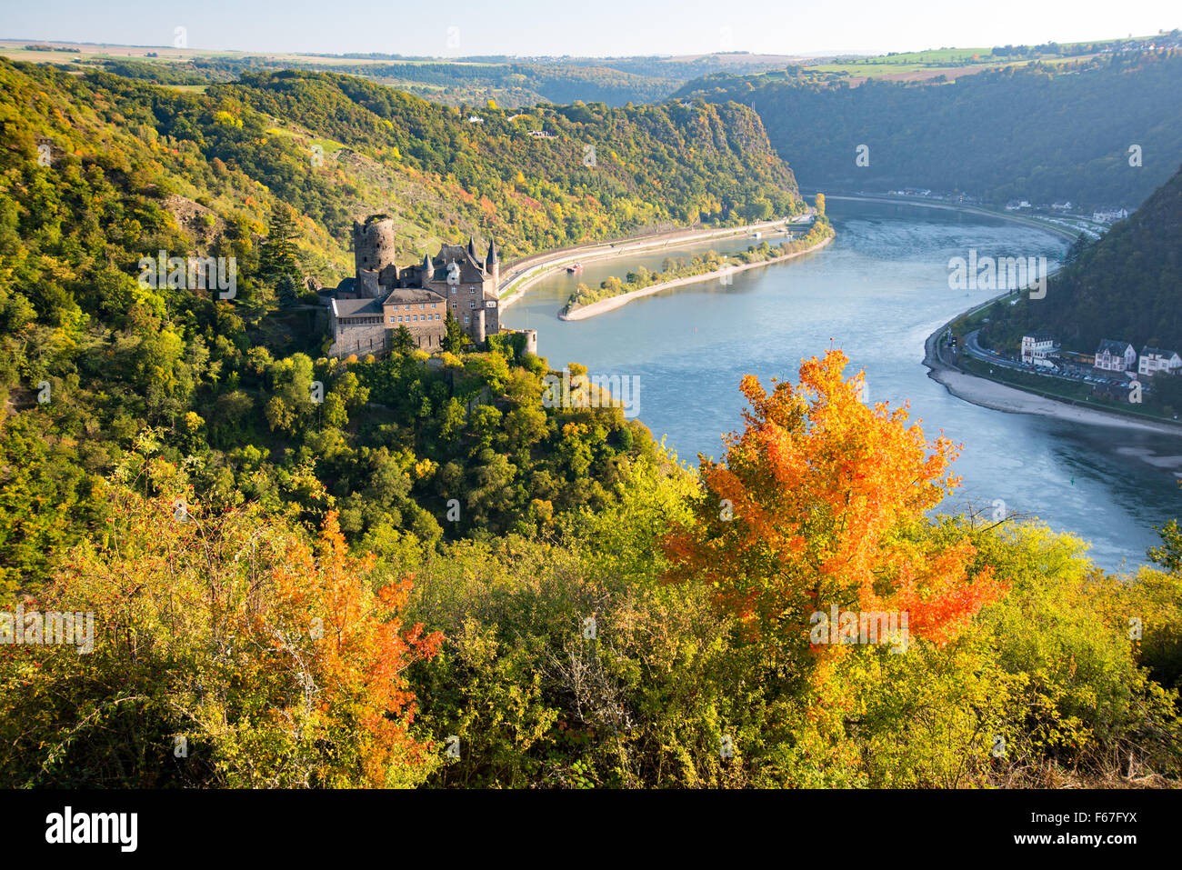 Burg Katz schloss im Herbst, Rheinland Stockfoto