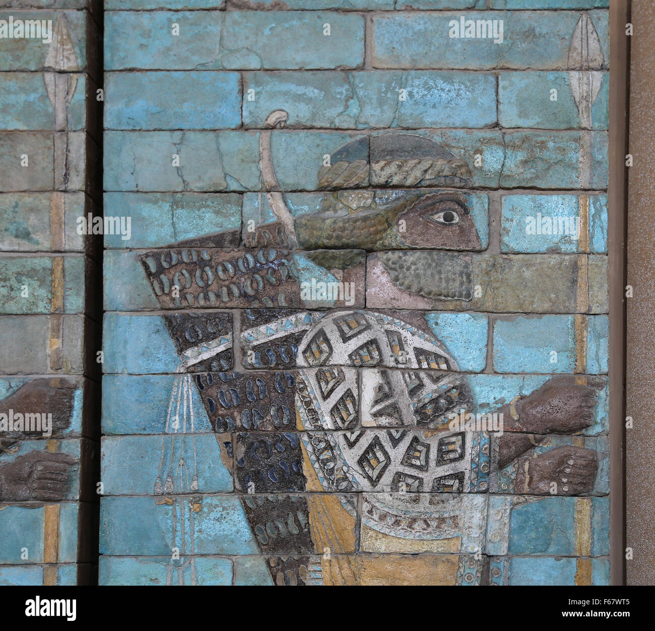 Fries der Bogenschützen. Persische Soldaten. Palast von Darius der große. 6. Jahrhundert vor Christus. Susa. Iran. Louvre-Museum. Paris. Frankreich. Stockfoto
