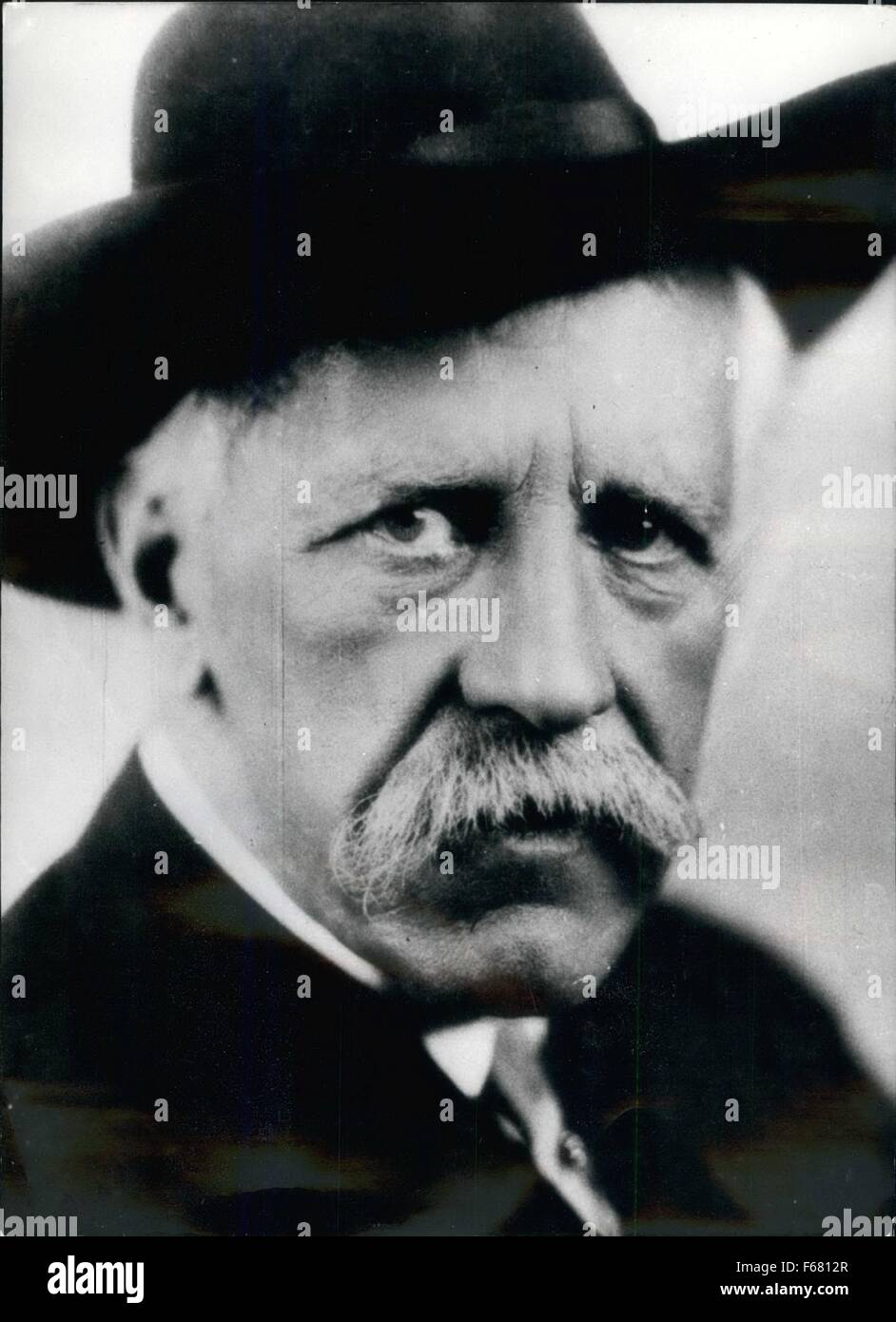 1929 - 100. Geburtstag des Fridtjof Nansen der norwegische Polarforscher und Staatsmannes Fridtjof Nansen, geboren am 10. Oktober 1861 auf dem Landgut Stora Froen Oslo, war der erste Südgrönlands 1888/89 zu überqueren. Von 1893 bis 1896 erkundete er das Nordpolarmeer. Von 1901 bis 1906 war er der Direktor der internationalen Laboratorien für Ozeanographie in Oslo. Nach dem ersten Weltkrieg Nansen gerichtet den Austausch von Kriegsgefangenen, und im Jahre 1922 erhielt er den Nobelpreis des Friedens. Nansen starb am 13. Mai 1930 in Lysaker in Norwegen. Keystone München Foto Foto 10.04.61 (Credit-Bild: © K Stockfoto