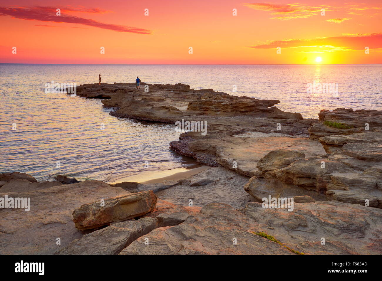 Sonnenuntergang an der Riviera del Corallo, Insel Sardinien, Italien Stockfoto