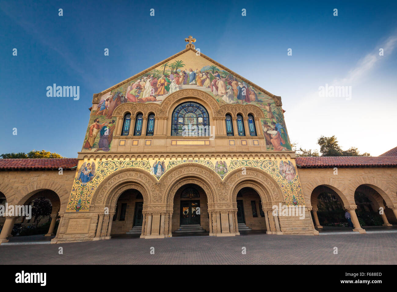 PALO ALTO, USA – 22. Oktober 2014: Gedächtniskirche an der Stanford University. Stanford Universität ist eine der weltweit führenden Forschungs- Stockfoto