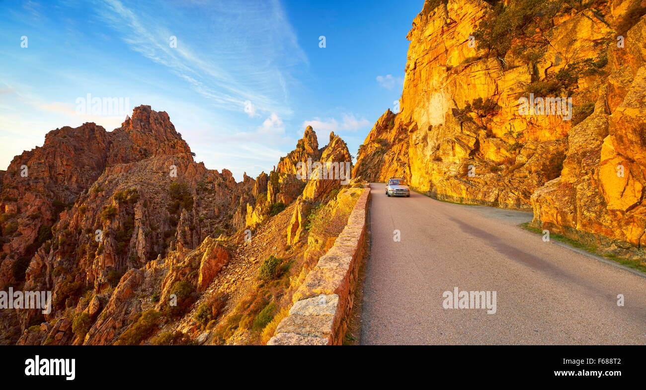 Berge-Straße durch den Calanches de Piana, Golfe de Porto, Korsika, Frankreich, UNESCO Stockfoto