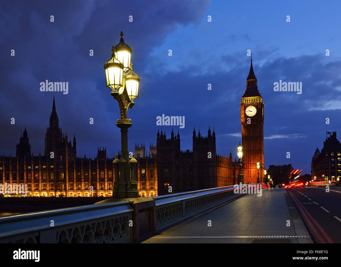 Houses of Parliament und Big Ben in der Nacht, London, UK. Stockfoto