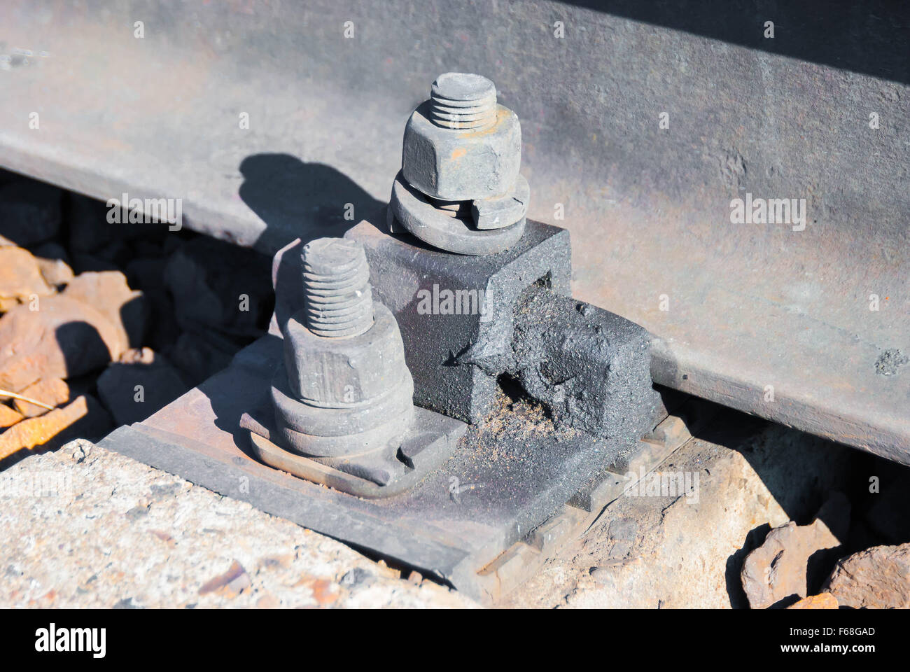 Schrauben und Muttern der Befestigung der Schiene Auskleidung Stockfoto