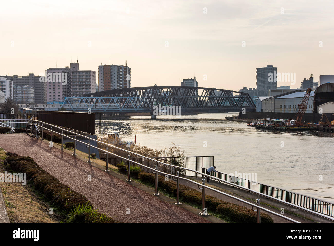 Hibiya-Linie Sumida River Bridge, Sumida-Fluss, Tokyo, Japan Stockfoto
