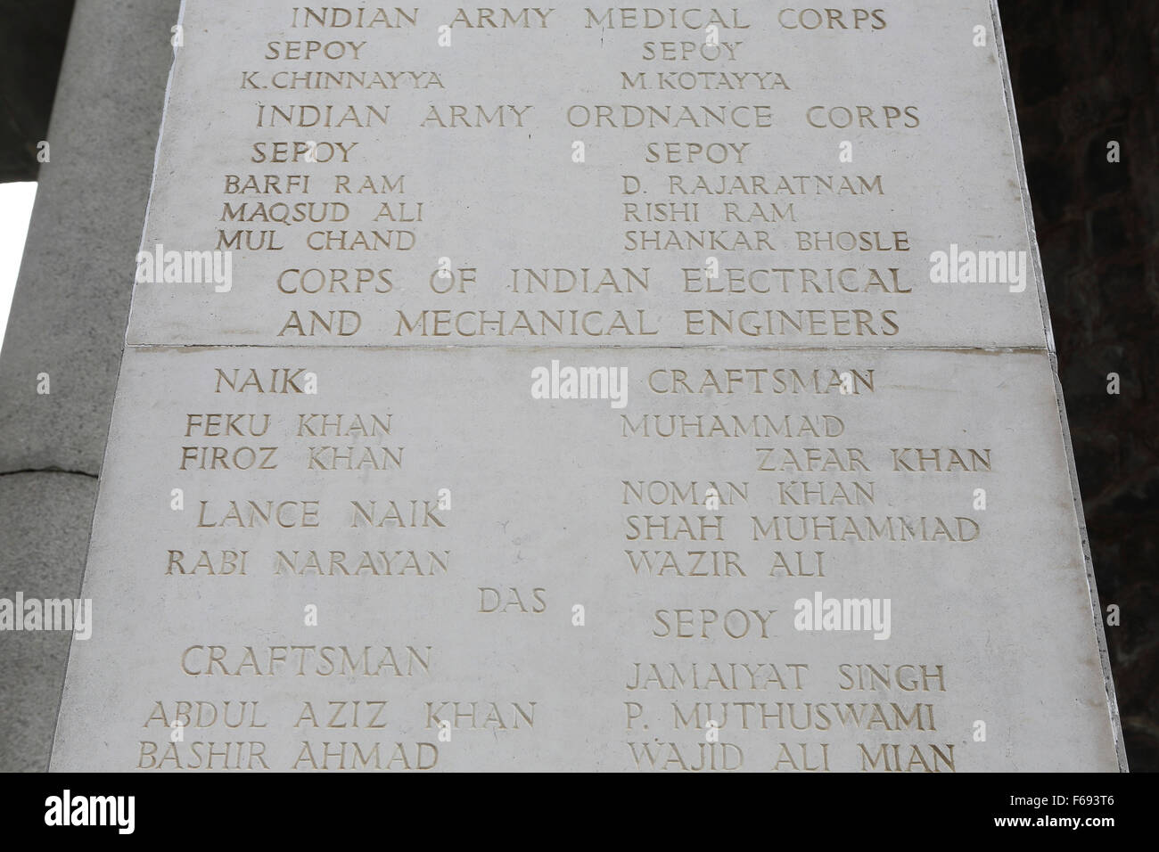 British Indian Army Regimenter und ihre gefallenen sind auf der Taukkyan War Cemetery in der Nähe von Yangon Rangun Gedenkstätte geehrt. Stockfoto