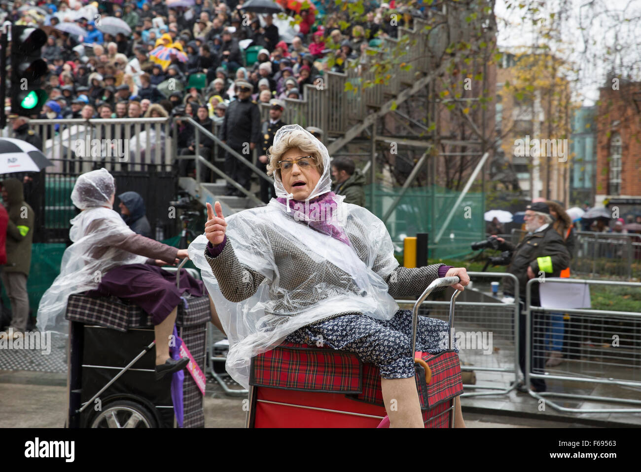 London, UK, 14. November 2015, Oma Turismo auf der Show des Oberbürgermeisters in Londo Credit: Keith Larby/Alamy Live-Nachrichten Stockfoto