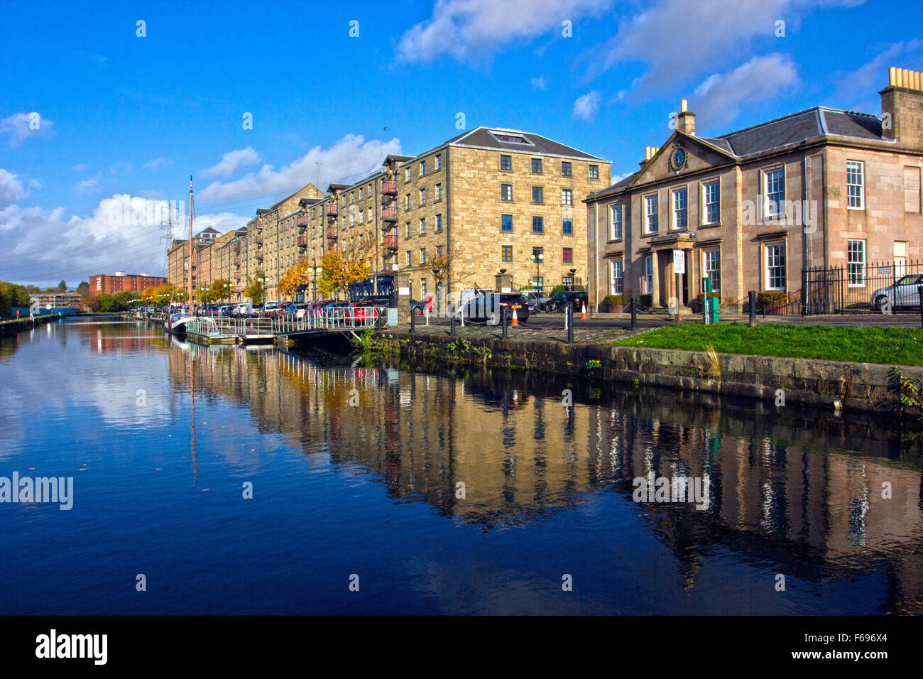Forth & Clyde Canal im Stadtzentrum von Glasgow Stockfoto