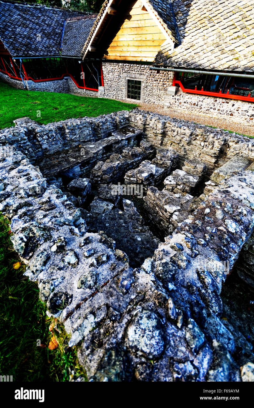 Das römische Stadthaus in Dorchester ist eine Ruine in diesem Park, Dorchester, Dorset. Stockfoto