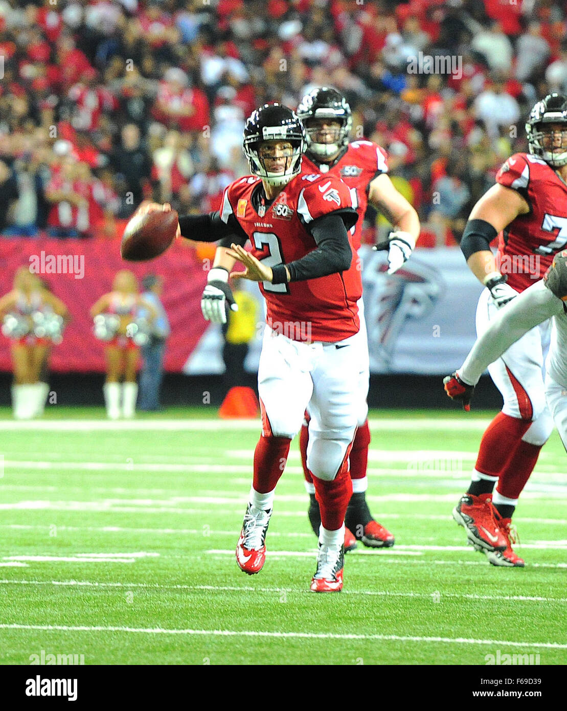 1. November 2015: #2 Matt Ryan von den Atlanta Falcons in Aktion während der NFL-Spiel zwischen Houston Texans und Atlanta Falcons im Georgia Dome in Atlanta Georgia. Die Tampa Bay Buccaneers gewann das Spiel 23-20. Bill McGuire/CSM Stockfoto