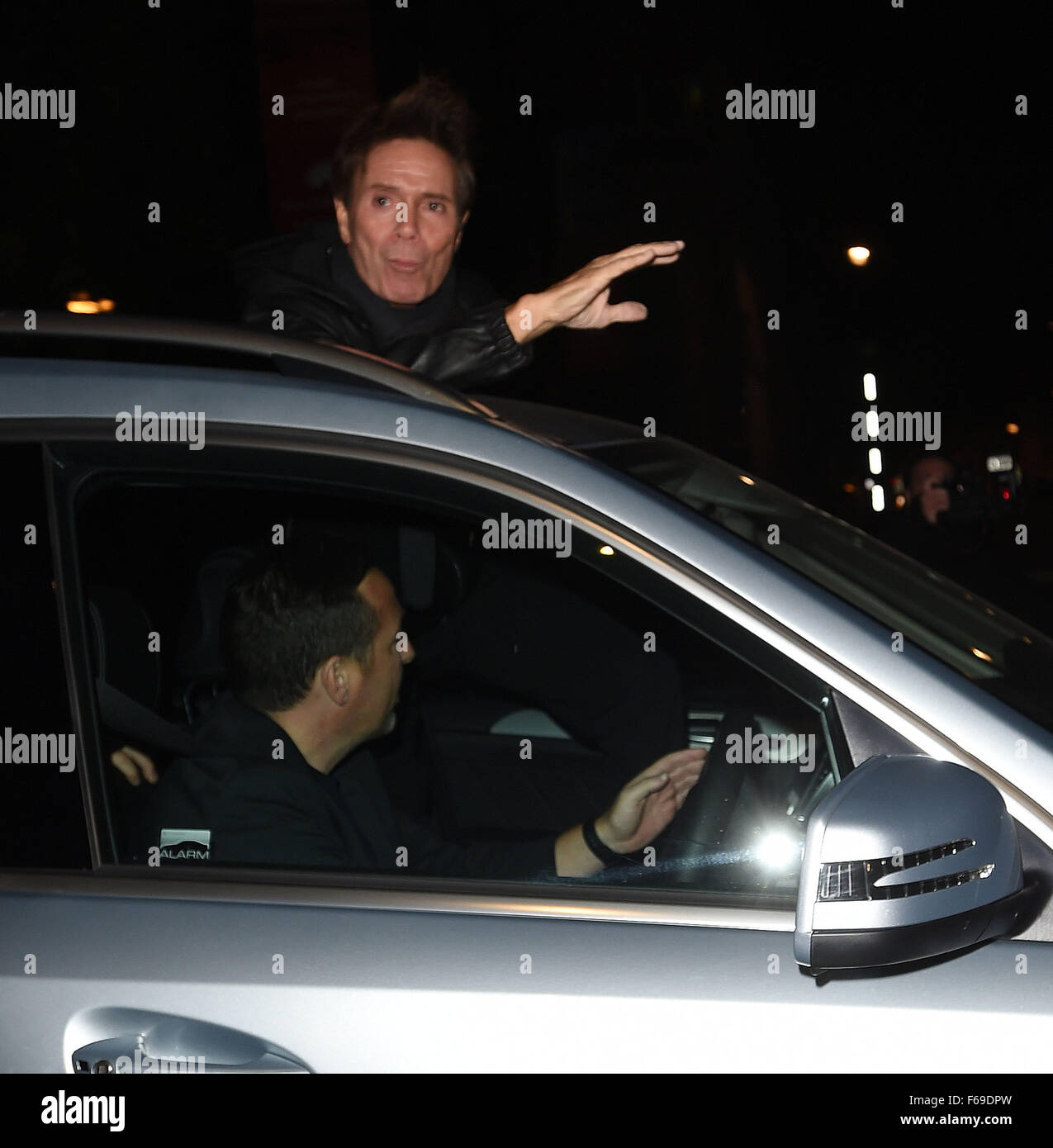 Singer cliff richard Fotos und Bildmaterial in hoher Auflösung Alamy Singer cliff richard Fotos und Bildmaterial in hoher Auflösung Alamy