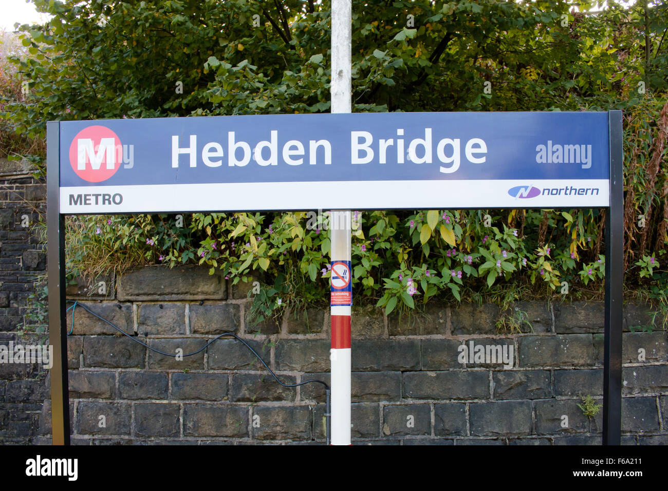 Hebden Bridge Bahnhof anmelden Hebden Bridge, West Yorkshire, Vereinigtes Königreich. Stockfoto