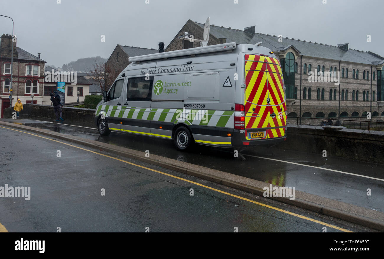 Ein Incident Command Unit der Environmental Agency Überwachung steigende Wasserstände auf der River Kent in Kendal Stockfoto