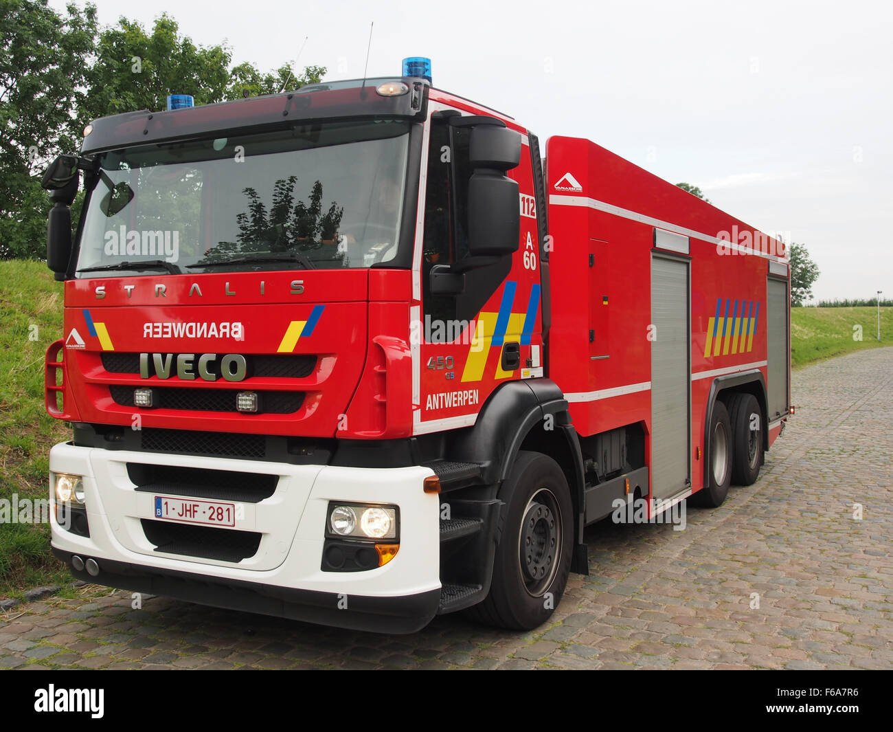 Iveco 4450e5, Stralis, Firetruck Antwerpen, Einheit A60 bei Lillo pic2 Stockfoto