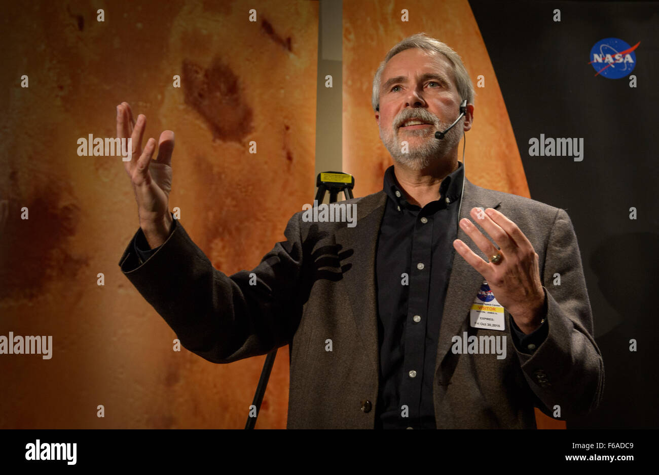 Das Mars Exploration Program der NASA veranstaltet einen Workshop, in dem potenzielle Landeplätze auf dem Mars für menschliche Missionen diskutiert werden. Ziel der Veranstaltung ist es, Bereiche mit wissenschaftlichem Wert und Ressourcen für Forscher zu ermitteln, die langfristige Missionen durchführen können. Stockfoto