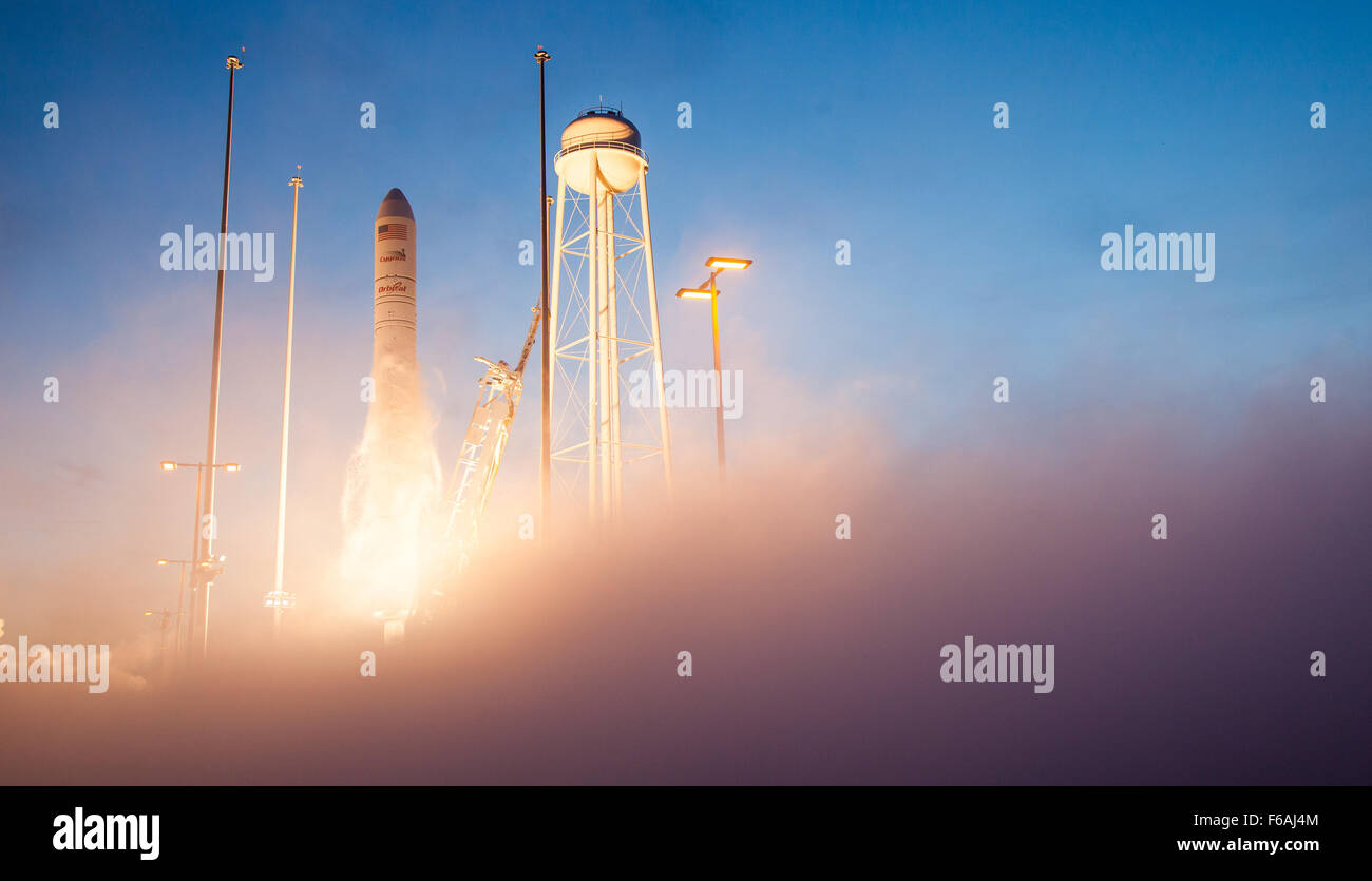 Orbital ATK Antares Start Stockfoto