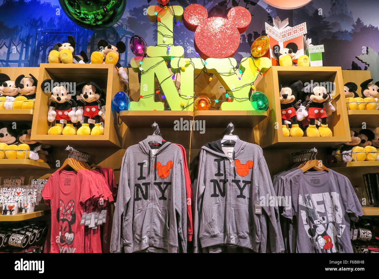 Disney Store Interieur, Times Square, New York Stockfoto