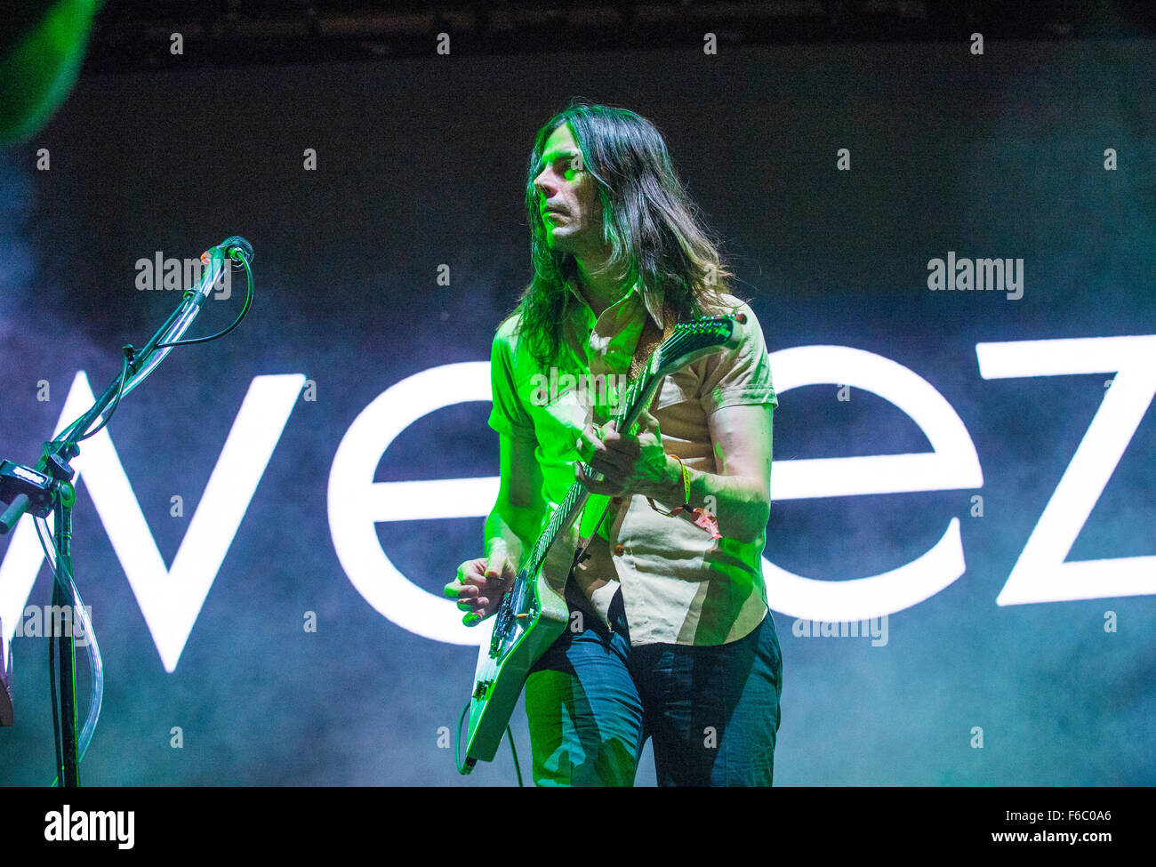 Musiker Brian Bell von Weezer führt auf der Bühne an der er 2015 Leben ist schön Musik-Festival in Las Vegas Stockfoto