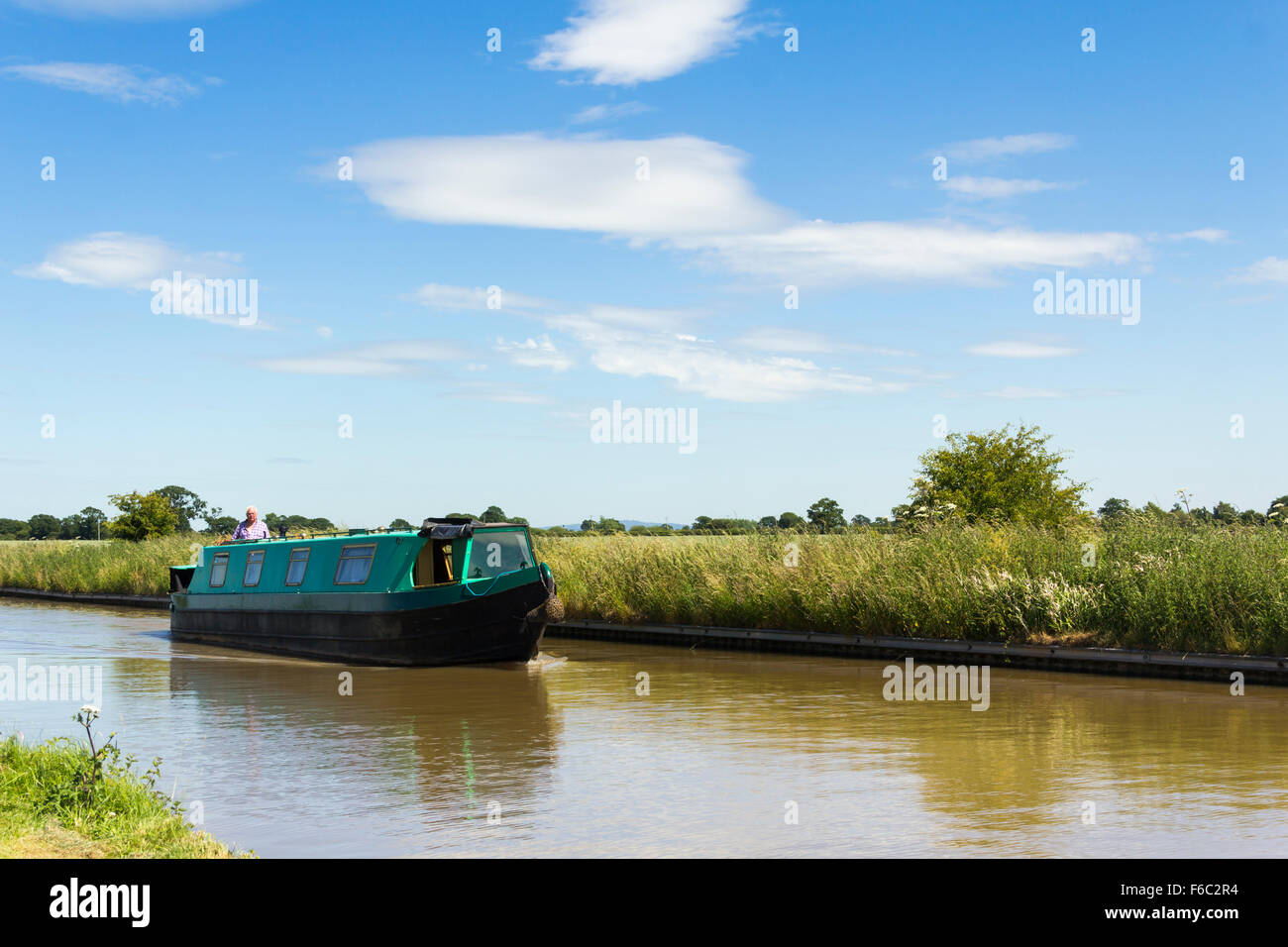 Nicht identifizierte Hausboot Westen segelte auf Shropshire Union Canal Middlewich Ast in der Nähe von Worleston, Cheshire. Stockfoto