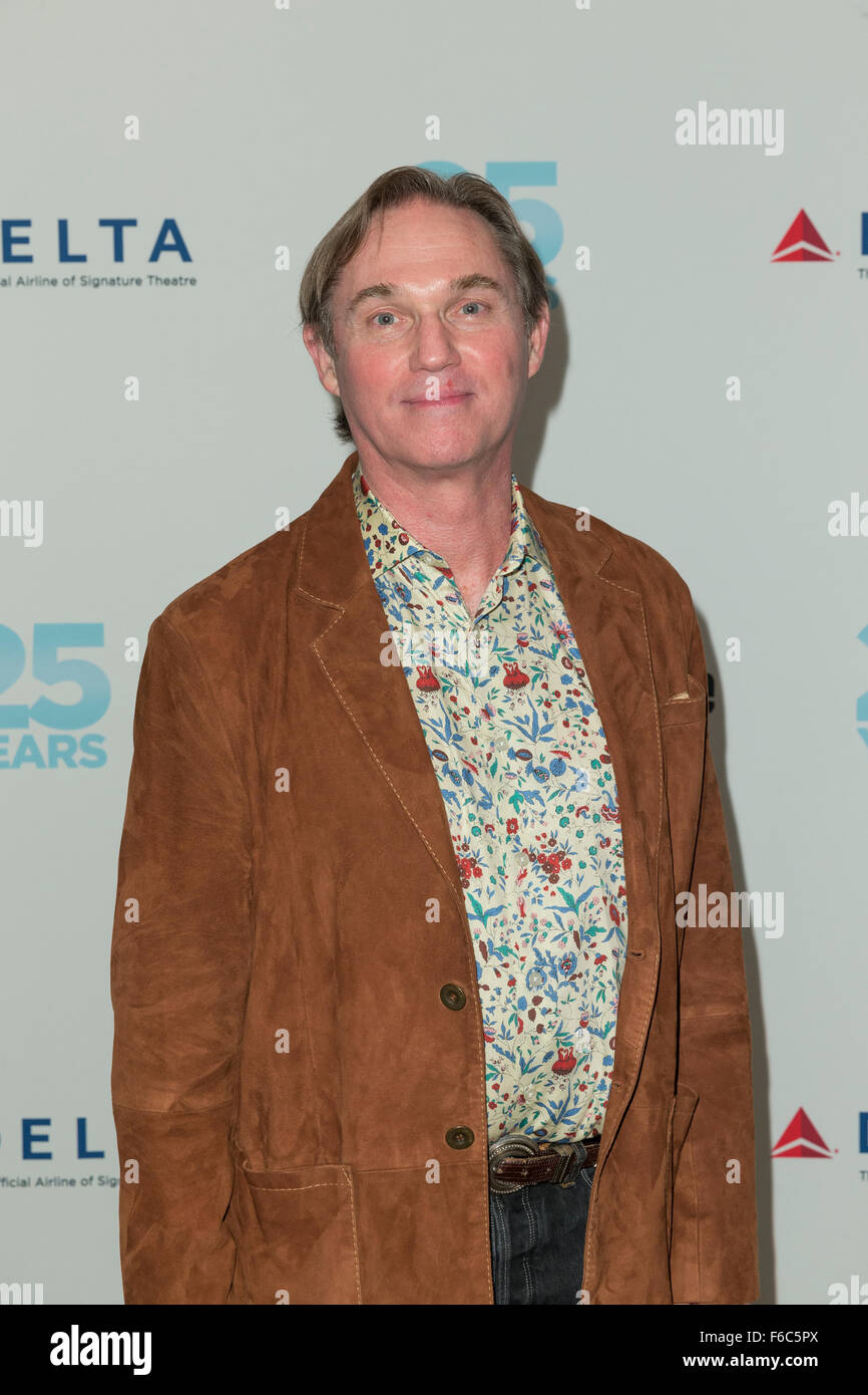 New York, NY 15 November Richard Thomas besucht Zwischenfall in
