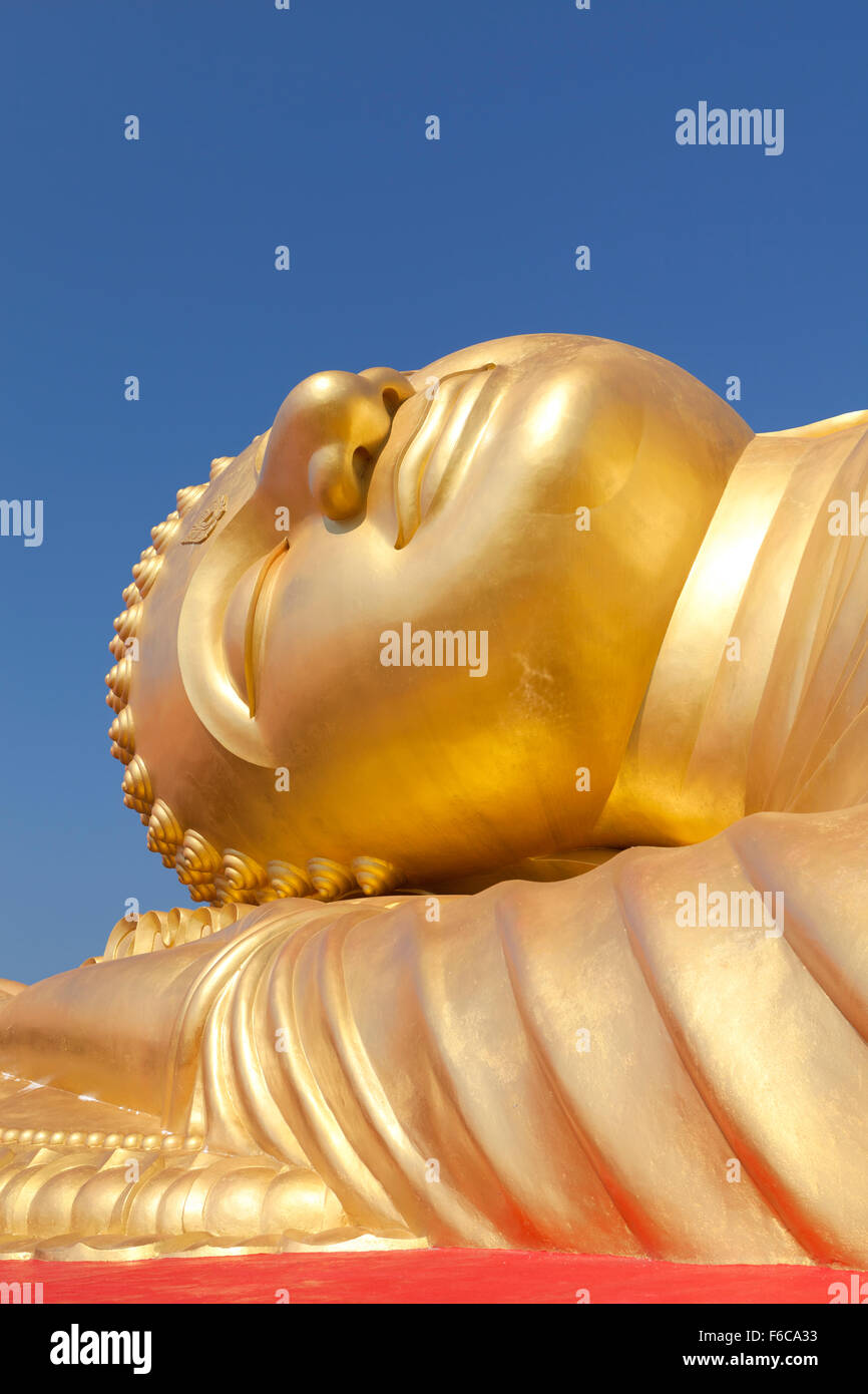Riesigen liegenden Buddha, Detail, Wat Phranom Laem Phor oder Lampor, Thailand Stockfoto