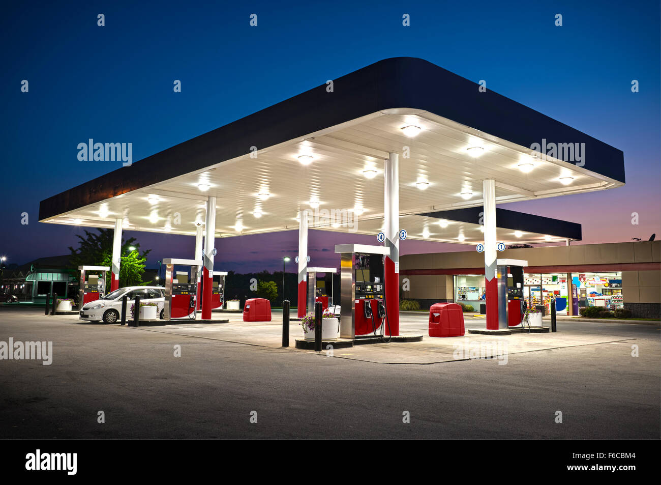 Attraktive Gas Station Convenience-Store Stockfoto