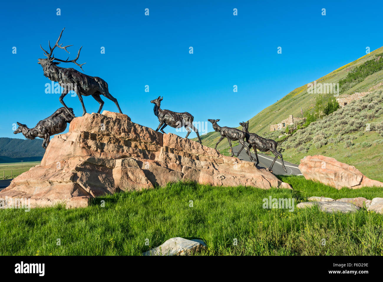 Wyoming, Jackson, National Museum of Wildlife Art, "Wapiti Trail" Elch-Skulptur von Bart Walter Stockfoto