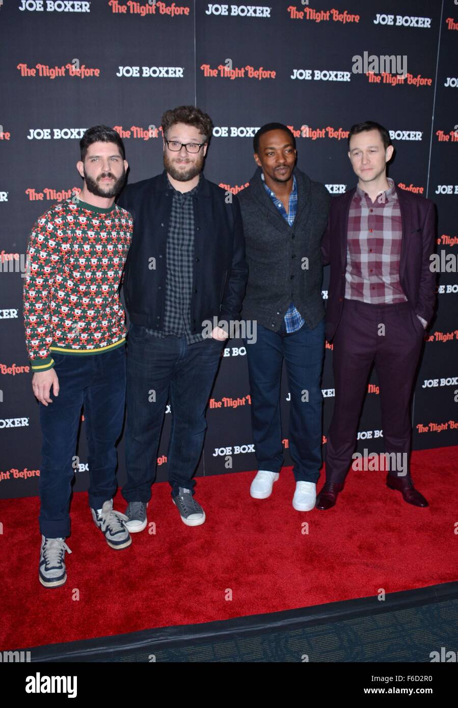 New York, NY, USA. 16. November 2015. Jonathan Levine, Seth Rogen, Anthony Mackie, Joseph Gordon-Levitt im Ankunftsbereich für die Nacht vor der Premiere, Landmark Sunshine Cinema, New York, NY 16. November 2015. Bildnachweis: Derek Sturm/Everett Collection/Alamy Live-Nachrichten Stockfoto