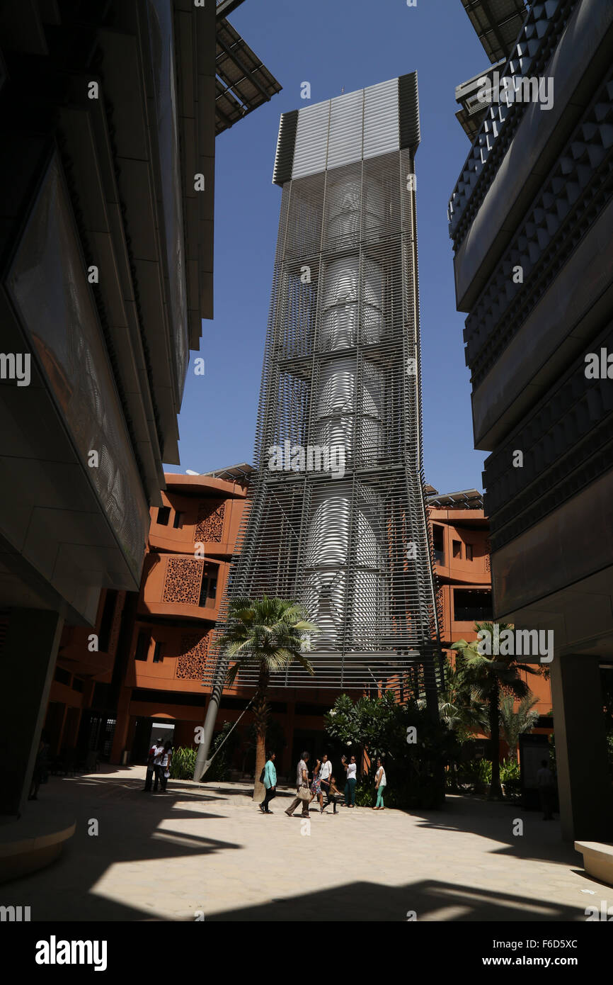 Windturm bei Masdar City - die Null Kohlenstoff alles, Abu Dhabi Stockfoto