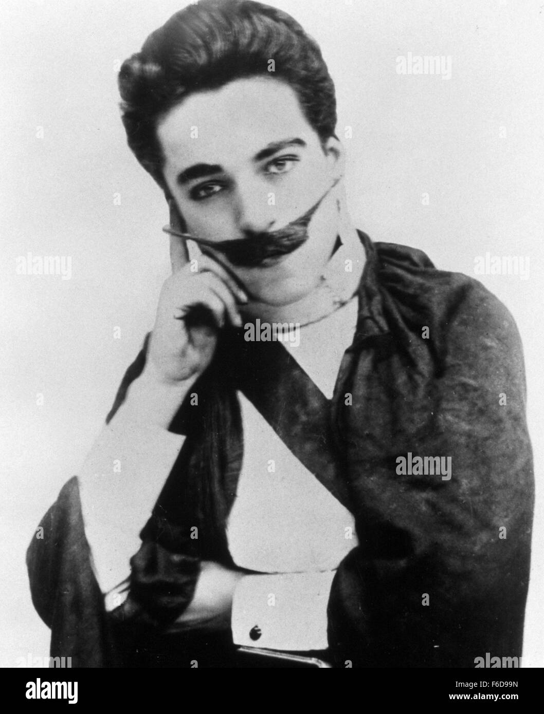 Datum der Freigabe: 1912 FILMTITEL: Arzt WALFORD BODIE STUDIO: SNAP PLOT: unbekannt.  Im Bild: CHARLES CHAPLIN. Stockfoto