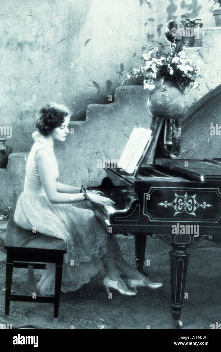 Erscheinungsdatum: 8. Februar 1926.   FILMTITEL: Torrent.   STUDIO: MGM.   PLOT: unbekannt.   Im Bild: GRETA GARBO als Leonora Moreno. Stockfoto