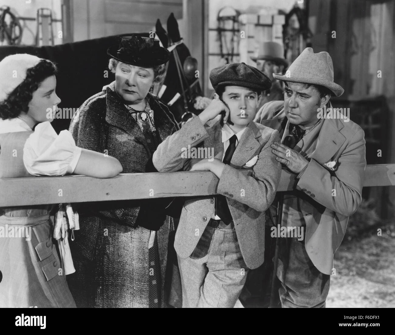 VERÖFFENTLICHT: 25. November 1937 - Film Originaltitel: Vollblüter Don't Cry. Bild: JUDY GARLAND und RONALD SINCLAIR. Stockfoto