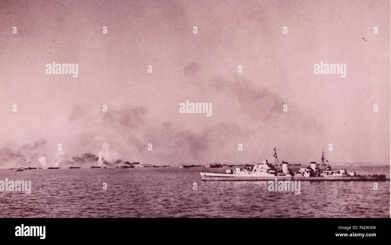 712. Italien. Anzio Landungen. Kreuzer bombardieren feindliche Ufer Positionen als Landungfertigkeit zu schließen, zu den Stränden Stockfoto