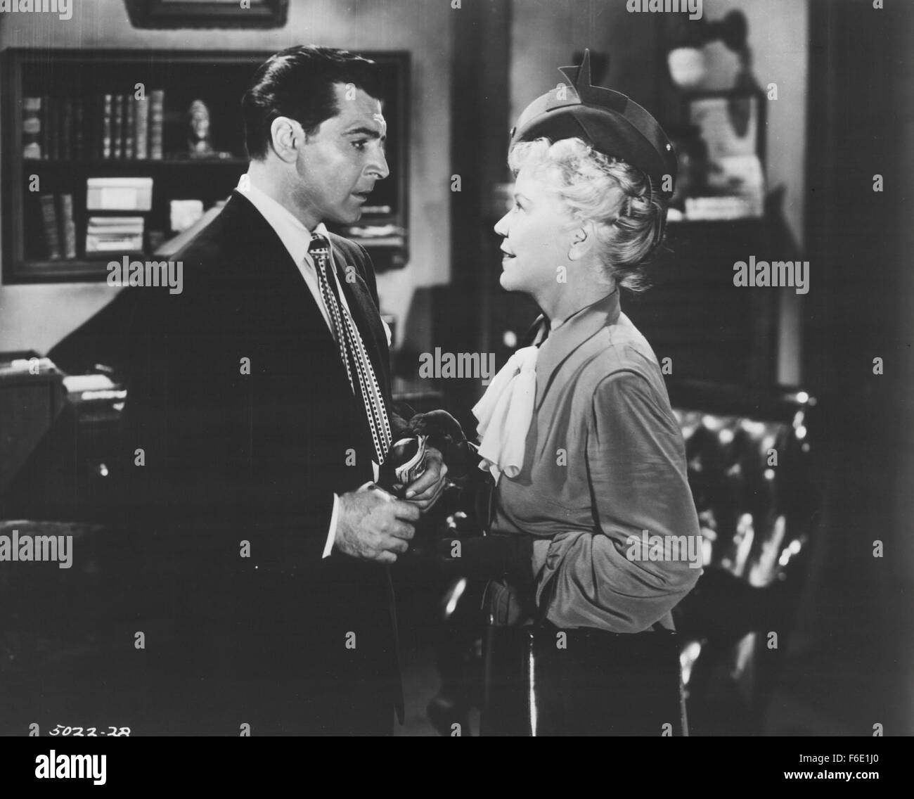 VERÖFFENTLICHT: 20. Mai 1951 - Film Originaltitel: laut Frau Hoyle. Stockfoto