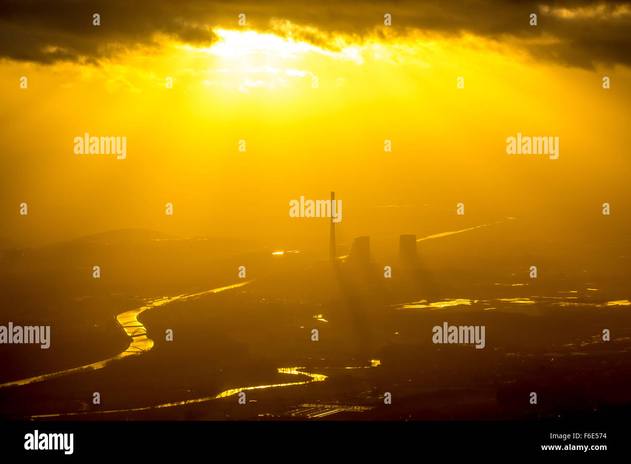 STEAG Kohle-Kraftwerk Datteln-Hamm-Kanal, Sonnenuntergang, Smog, Bergkamen, Ruhr district, North Rhine-Westphalia, Deutschland Stockfoto