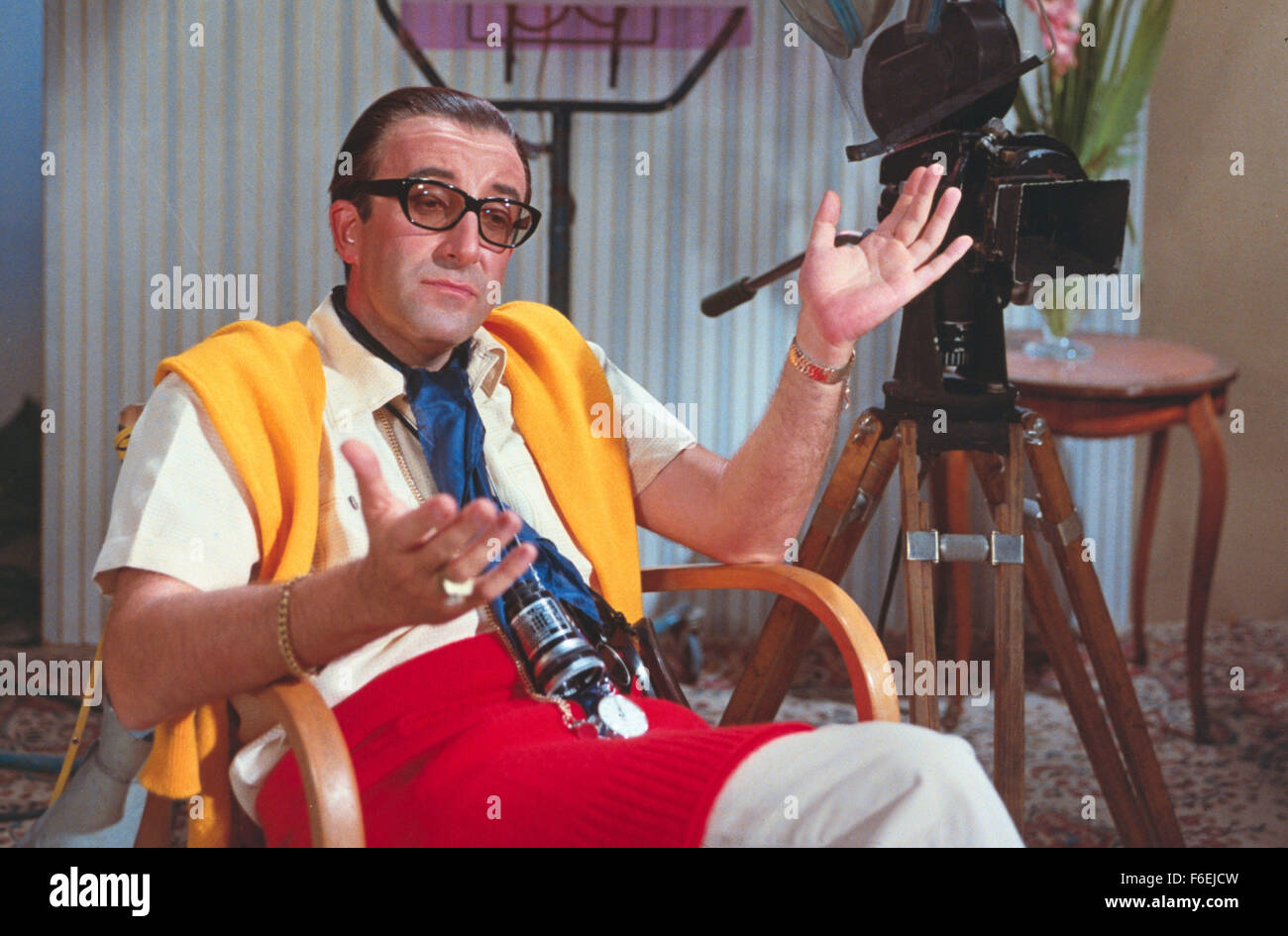 Sep 08, 1966; Rom, Italien; PETER SELLERS als Aldo Vanucci/Federico Fabrizi in der Kriminalität Komödie film '' nach the Fox'' unter der Regie von Vittorio De Sica. Stockfoto