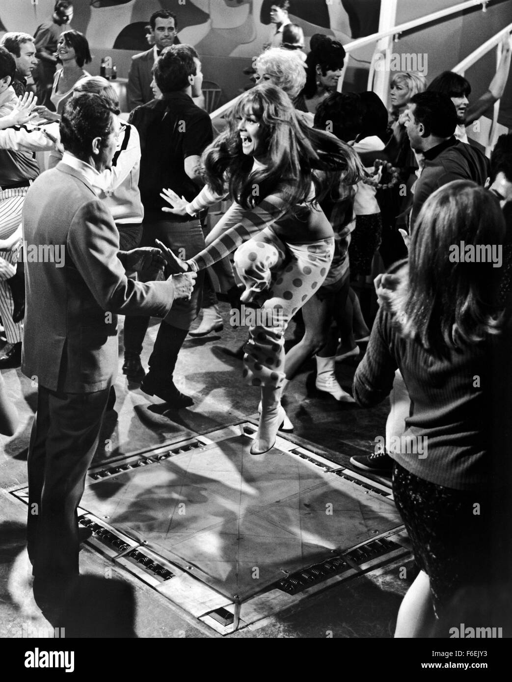 20. Dezember 1966; Monte Carlo, MONACO; DEAN MARTIN als Matt Helm und