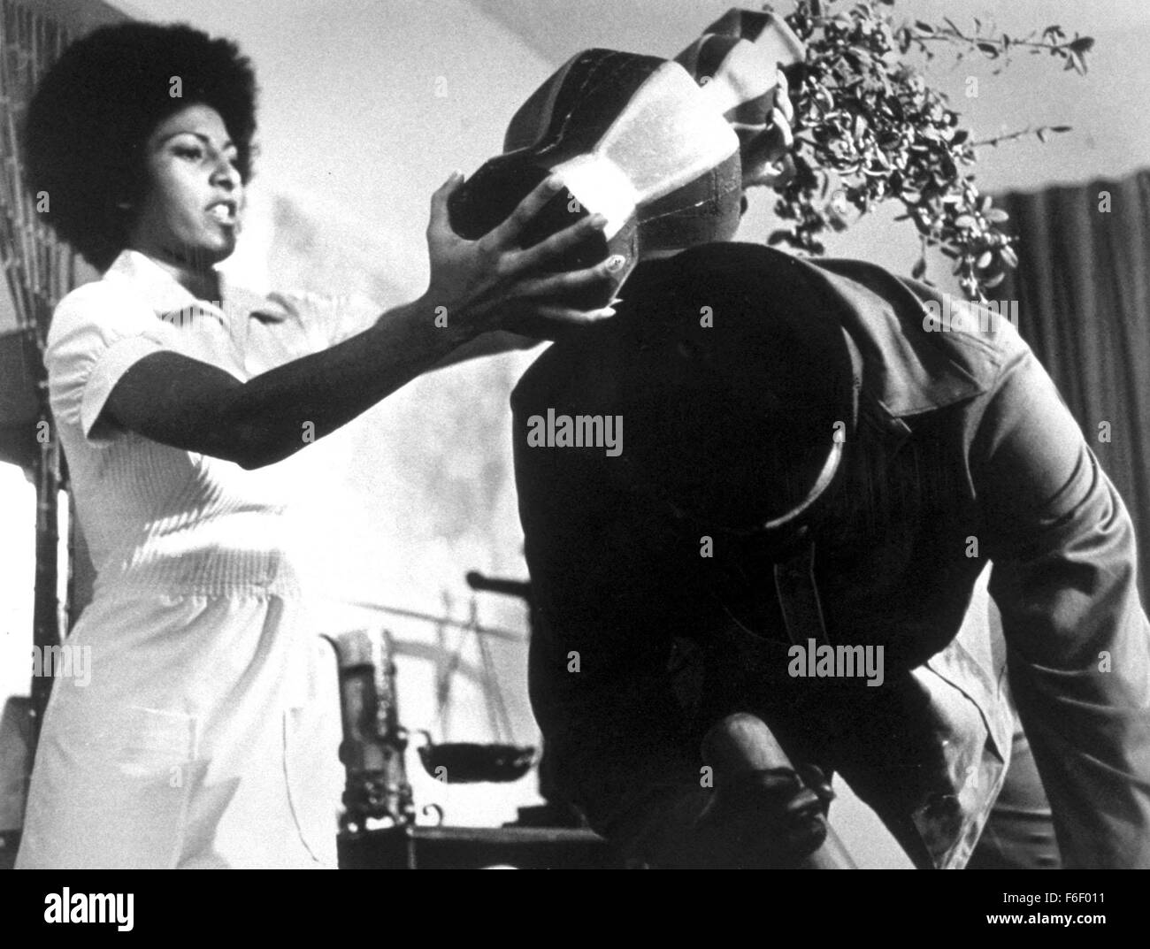 13. Juni 1973; Los Angeles, Kalifornien, USA; Schauspielerin PAM GRIER Sterne bestimmungsmäßige Coffy in Jack Hill Action-Drama, "Coffy." Stockfoto