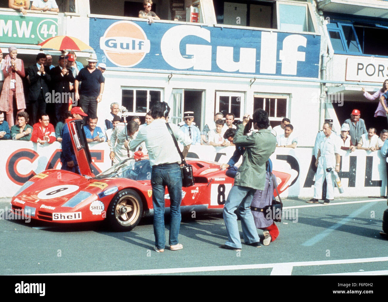 23. Juni 1971; Hollywood, Kalifornien, USA; STEVE MCQUEEN als Michael Delaney in das Action-Adventure "Le Mans" unter der Regie von Lee H. Katzin. Stockfoto
