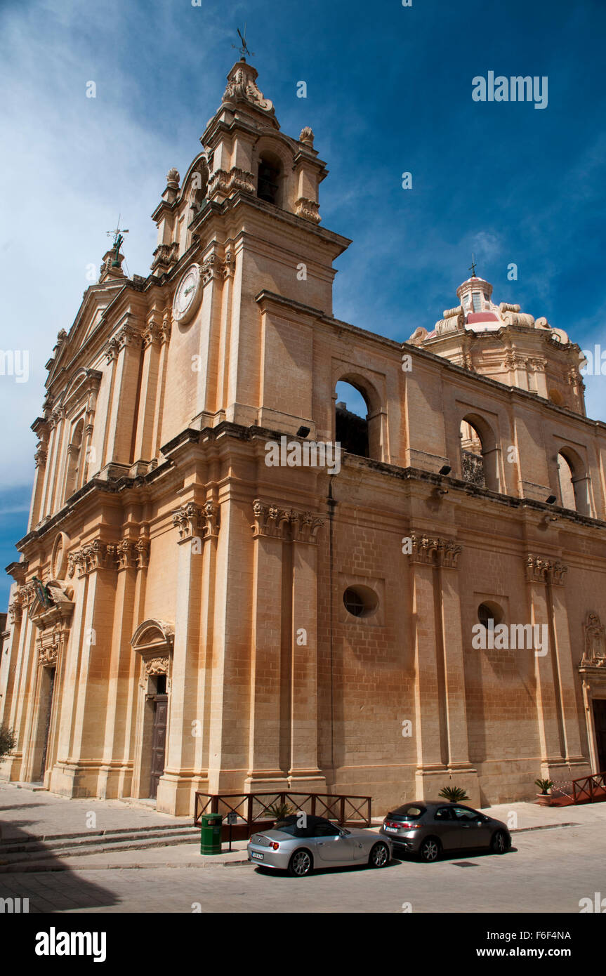 St. Pauls Cathedral erinnert sich noch an die Zeiten, wann Mdina die Hauptstadt von Malta war. Stockfoto