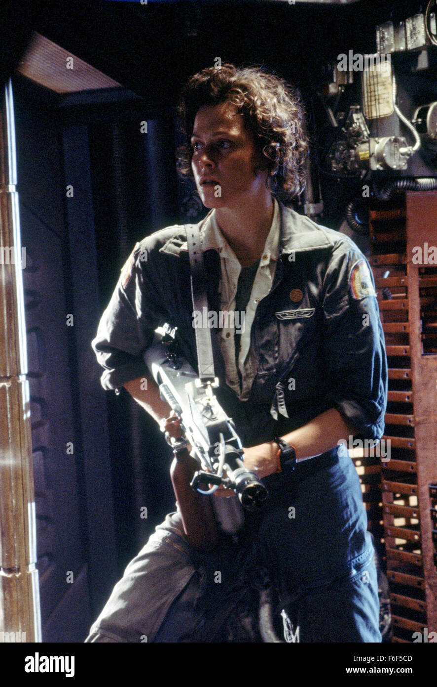25. Mai 1979; Hollywood, Kalifornien, USA; SIGOURNEY WEAVER als Ripley in dem Sci-Fi-Thriller "Alien" unter der Regie von Ridley Scott. Stockfoto